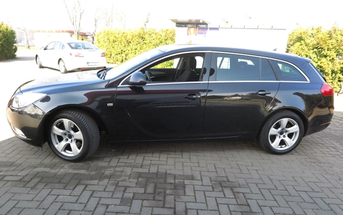 Opel Insignia cena 20990 przebieg: 250000, rok produkcji 2011 z Zabłudów małe 529